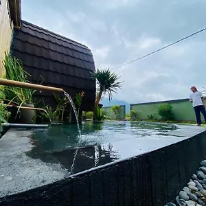 Tegal Bamboo & Private Hot Spring Lodge