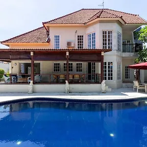Palm A Paradise For Families And Friends In
