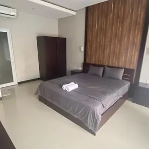 Semilang House Guest house *