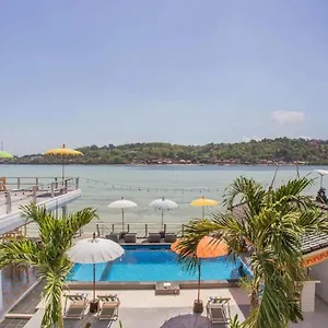 Ocean Brothers Ceningan Island