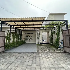 Villa Rustic Pandawa *