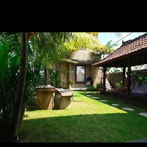 Guest house Medewi Terrace Airsatang