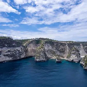 Cliffside Haven In Nusa Penida Villa Pelilit