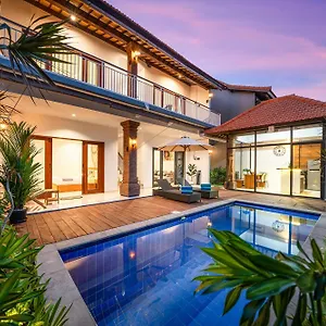 Fina - * Canggu (Bali)