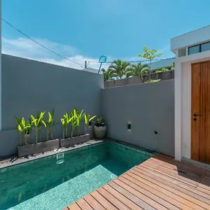 Villa Sadila Estate 12 - Cozy And Minimalistic 2br Pool Loft In Berawa