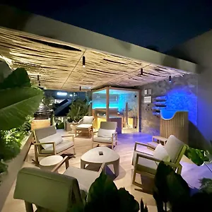 Sin Nombre Bali - Sauna, Ice Bath & Roof Terrace 4* Canggu (Bali)