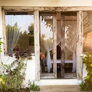 Vertical House Bali *