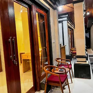 Pala House Homestay *