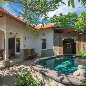 Rumah Kristal Near *