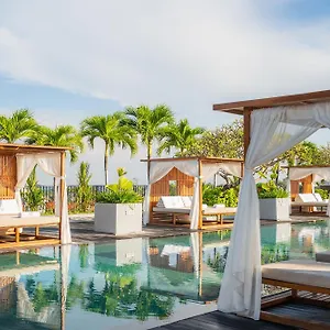 Cross Paasha Bali Hotel Seminyak