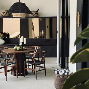 Luxurious Hamptons Pererenan Villa *