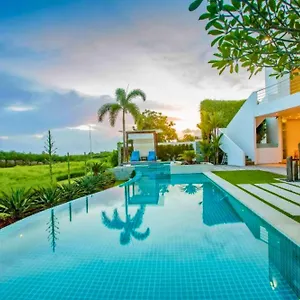 Prasutha 3 Bedroom Private Pool Zn226
