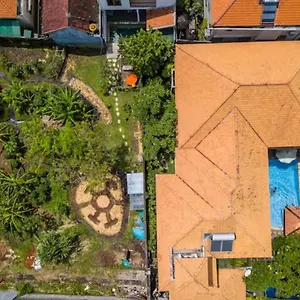 Eco-lodge - Spacious, Homey, Pool View Homestay