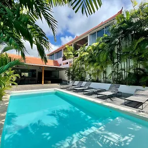 007 Surfhouse Bali 2* Ungasan (Bali)