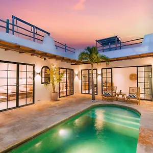 Romantic Designer In Canggu, Bali Villa Canggu (Bali)