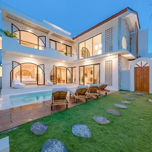 Villa Sankara - Rooftop 3br With Brasero & Cinema - Sunset View - Canggu (Bali)