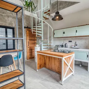 Apartment Tuju 1br Loft In Umalas *