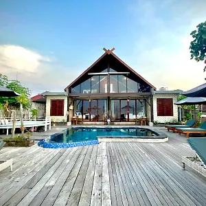 Kuldesak Front & Bar Villa Batununggul
