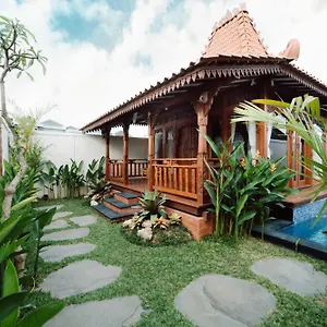 Umah Taru Manis Villa