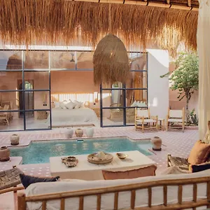 Pinkaboo - Gorgeous And Luxury One-bedroom In The Heart Of