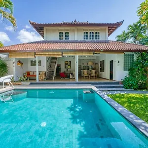 Sabi 2br In The Heart Of By Santi Management Villa