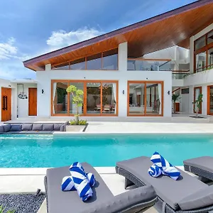 The Aurum By Nagisa Bali Villa *