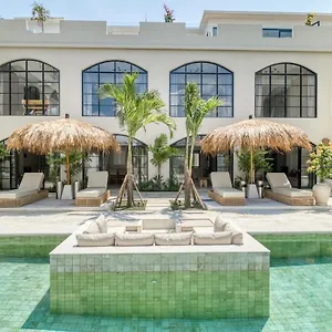 Coco Residential A12 1br Retreat In Seseh