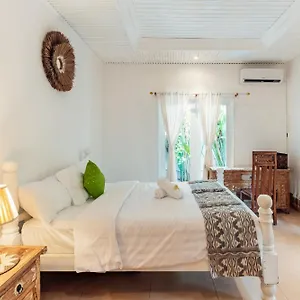 Elegant 2-bed Near Villa