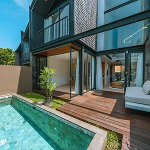 Rizr: Industrial 3br Nearby Berawa Villa Canggu