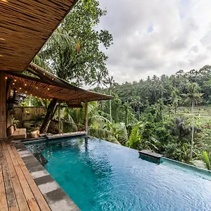 Riverside Villa *