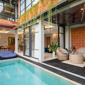 Villa Baliris V By Finder