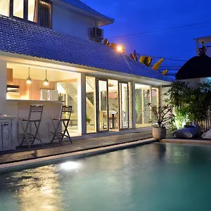 Oberoi 2 Bedrooms Villa Seminyak (Bali)