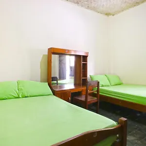 Guest house Mawar 2 2*