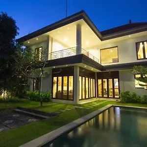 Villa Oz Villas Bali *