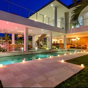 Turquoise Villa *