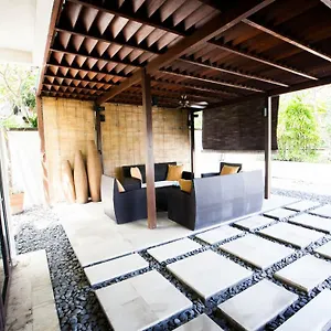 Villa Fullmoon