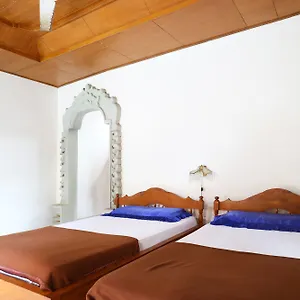 Pulestis Hotel 2*
