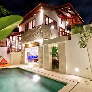Cosmo, Villa *
